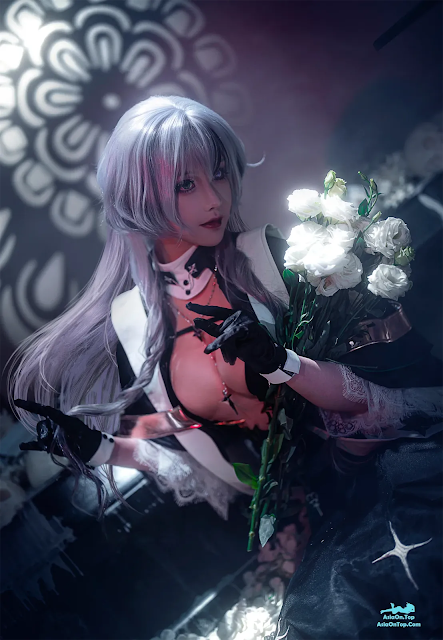 Coser@露兒大魔王 – 禁闭者 MBCC-S-075 橡木匣 | Coser@Luer the Great Demon King – The Imprisoned MBCC-S-075 Oak Casket